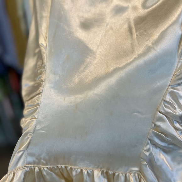 Antique 1930s Wedding Gown - Picture 12 of 17